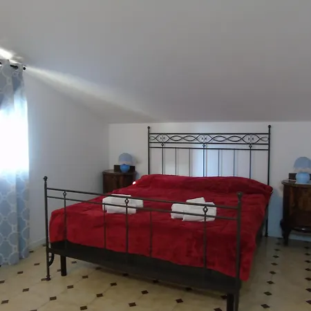 Homiday - 20th Century Apartment Pineto